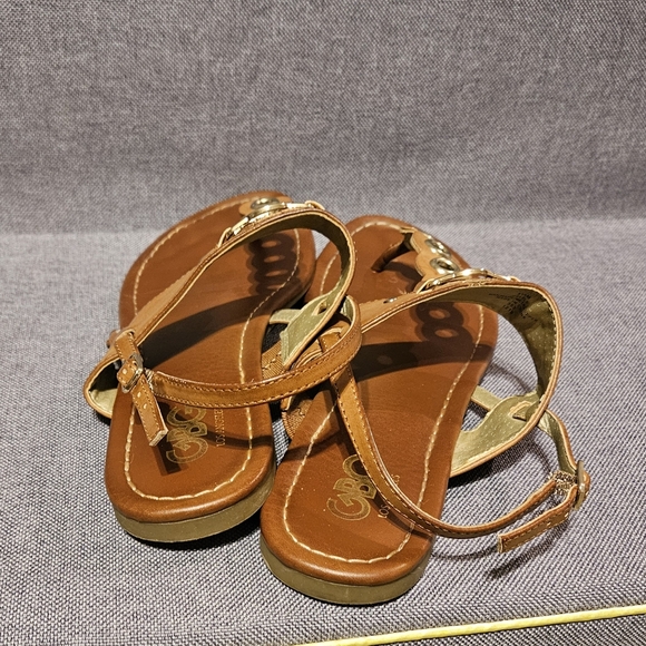 GBG Sandles - Picture 3 of 4